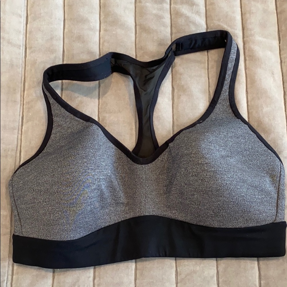 Lululemon - Sports Bra Size 6